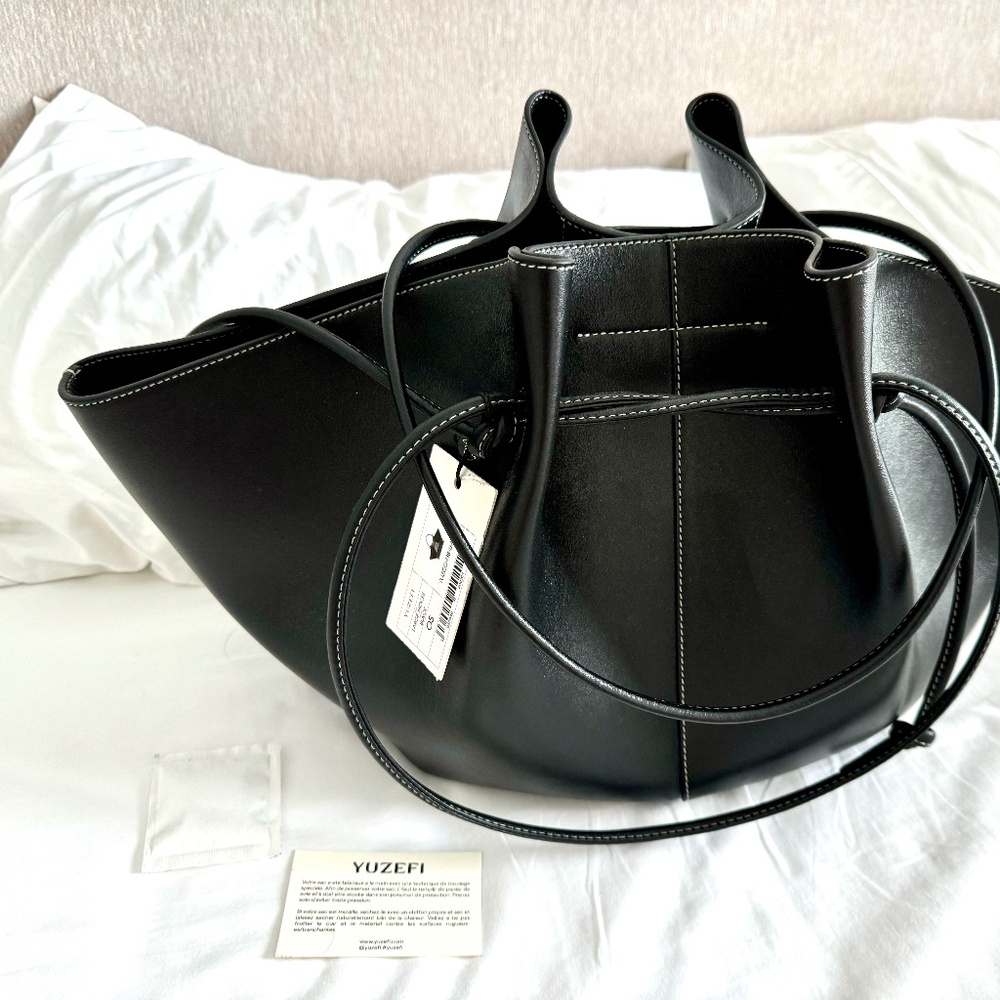 Yuzefi Large Mochi Bag